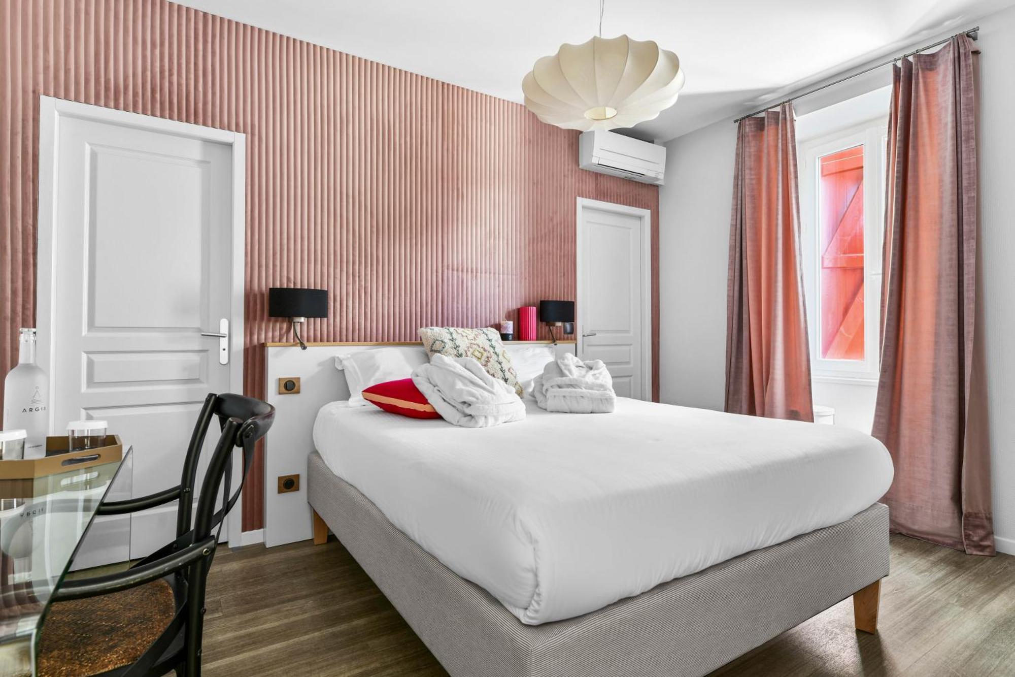 Hotel Argia Hasparren Eksteriør bilde