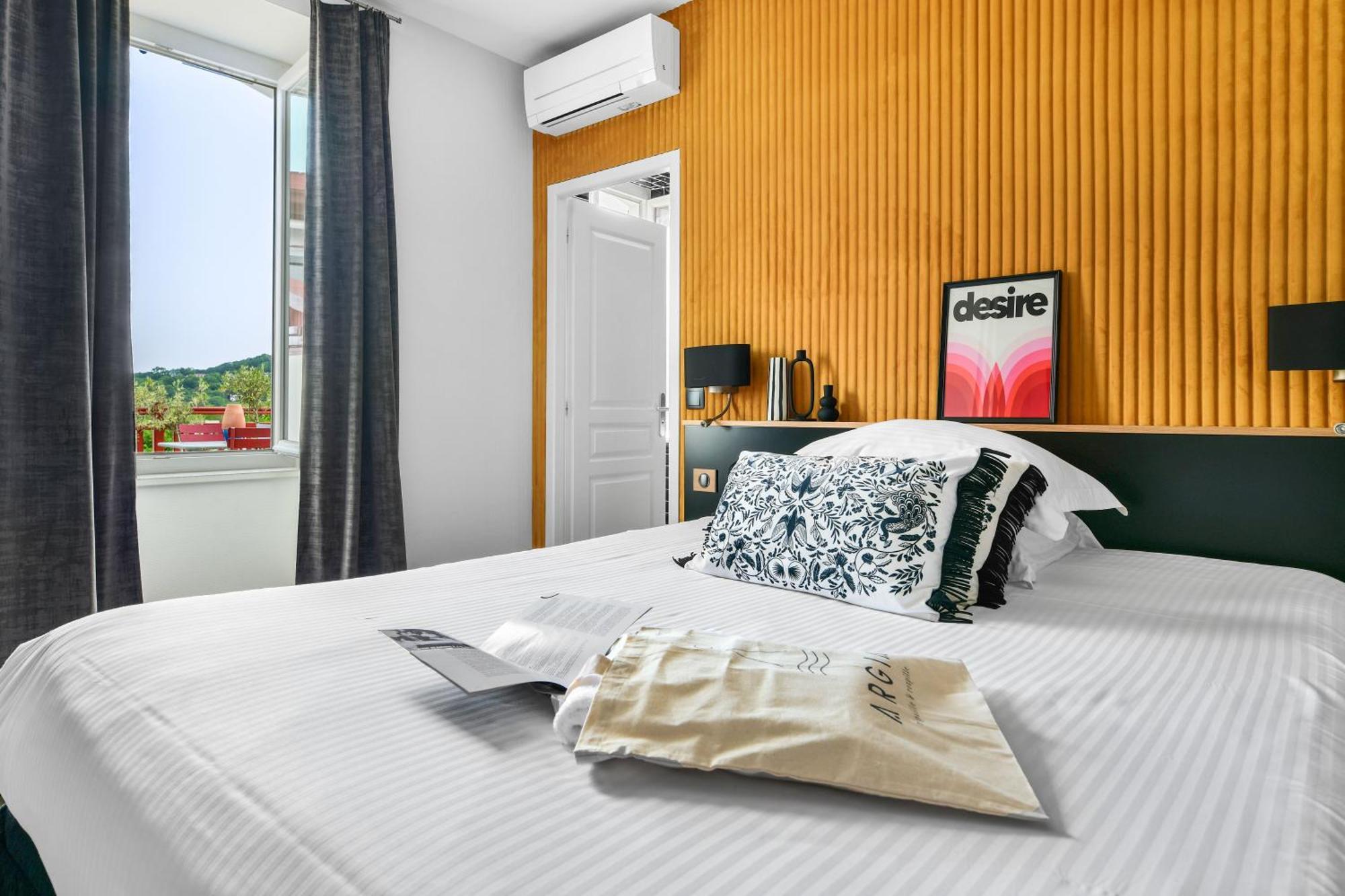 Hotel Argia Hasparren Eksteriør bilde